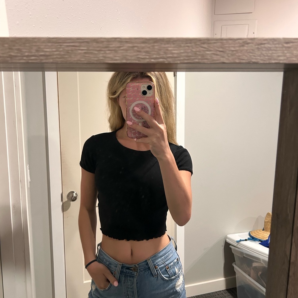 Forever 21 Black Fitted Crop T-Shirt